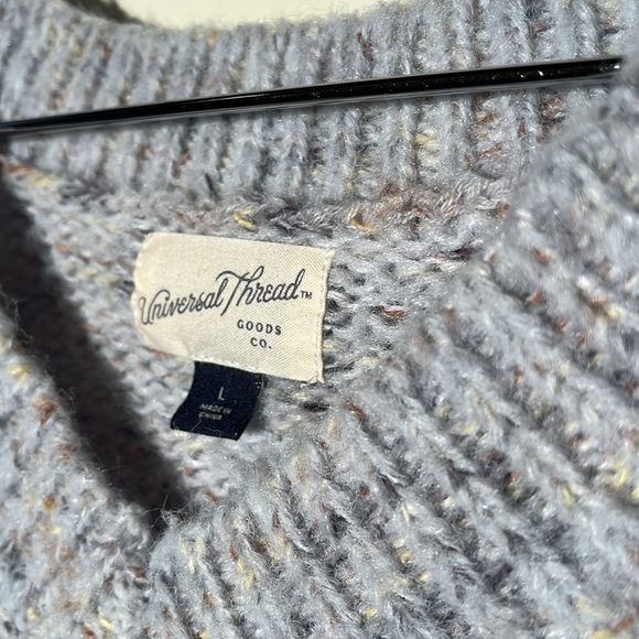 Universal Thread V Neck Slouchy Sweater - Picture 5 of 6